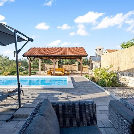 Olive Tree House With Jacuzzi, Wifi And 40M2 Pool Villa Siritovci Kültér fotó
